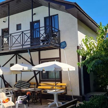 Evropa Hotel Bosteri Buitenkant foto