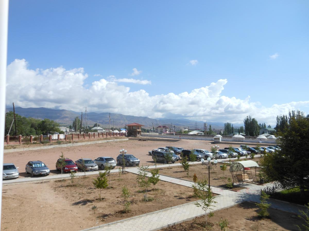 Evropa Hotel Bosteri Buitenkant foto