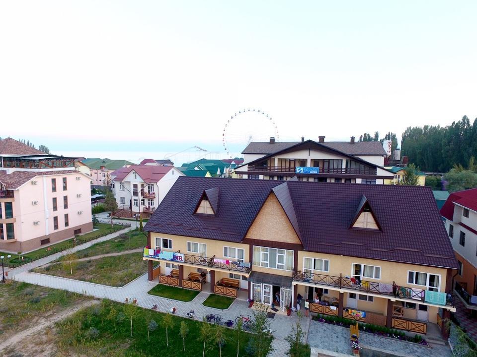 Evropa Hotel Bosteri Buitenkant foto